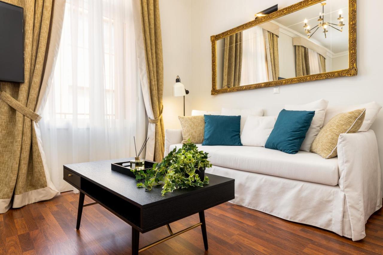Asty Luxury Apartments Атина Екстериор снимка