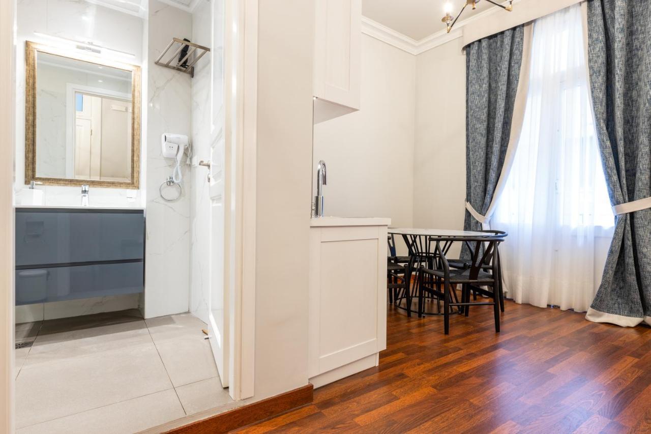 Asty Luxury Apartments Атина Екстериор снимка