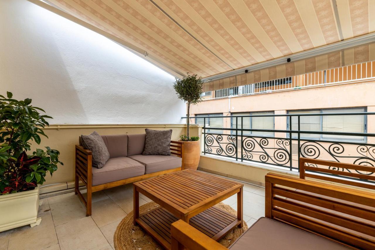 Asty Luxury Apartments Атина Екстериор снимка