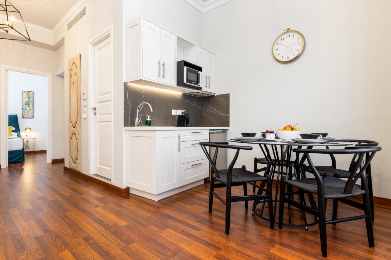 Asty Luxury Apartments Атина Екстериор снимка