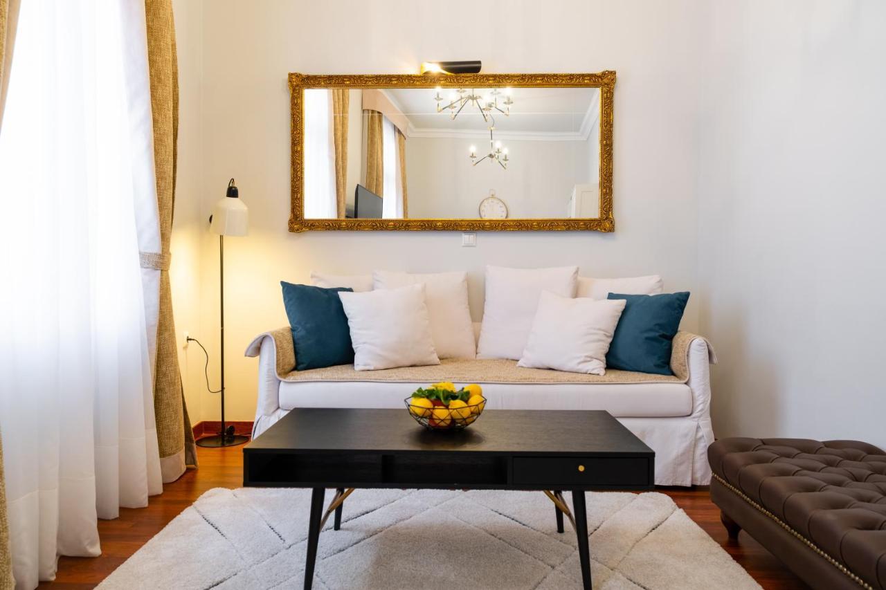 Asty Luxury Apartments Атина Екстериор снимка