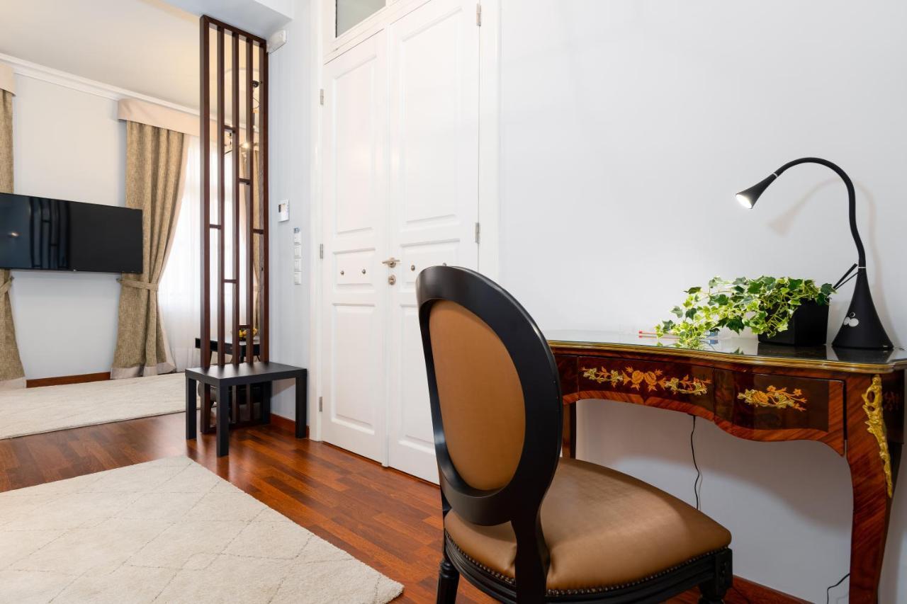 Asty Luxury Apartments Атина Екстериор снимка