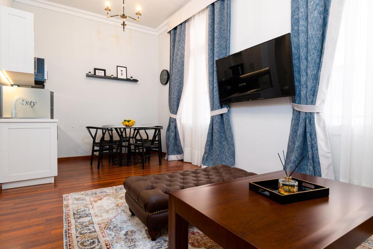 Asty Luxury Apartments Атина Екстериор снимка