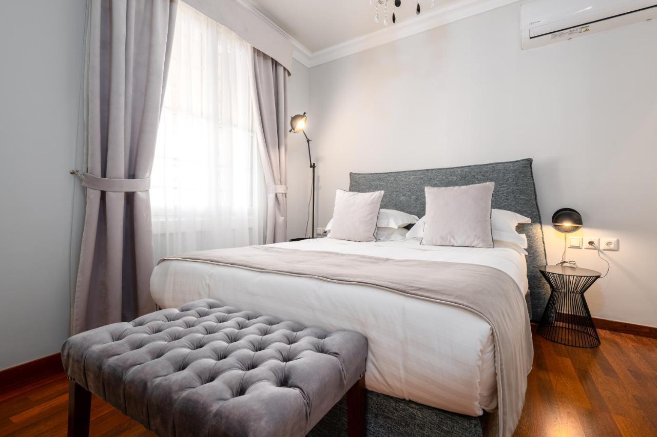 Asty Luxury Apartments Атина Екстериор снимка