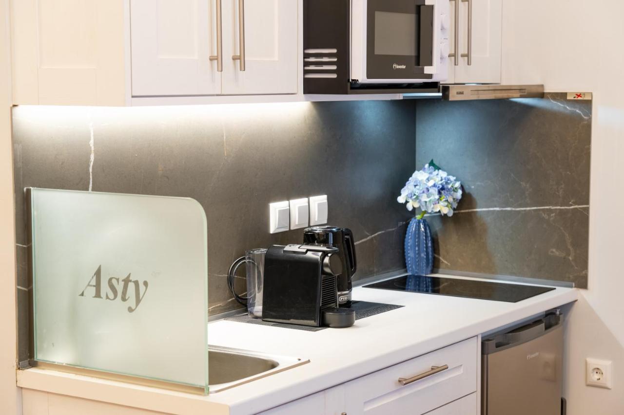 Asty Luxury Apartments Атина Екстериор снимка