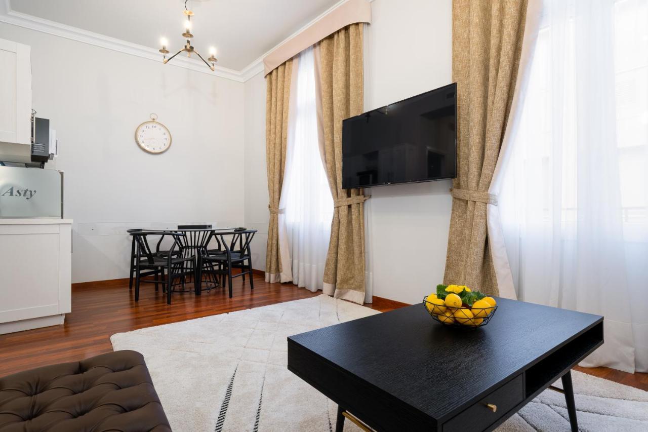 Asty Luxury Apartments Атина Екстериор снимка