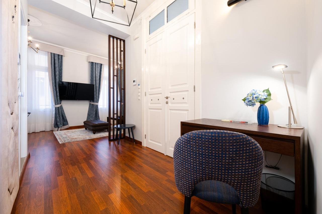 Asty Luxury Apartments Атина Екстериор снимка