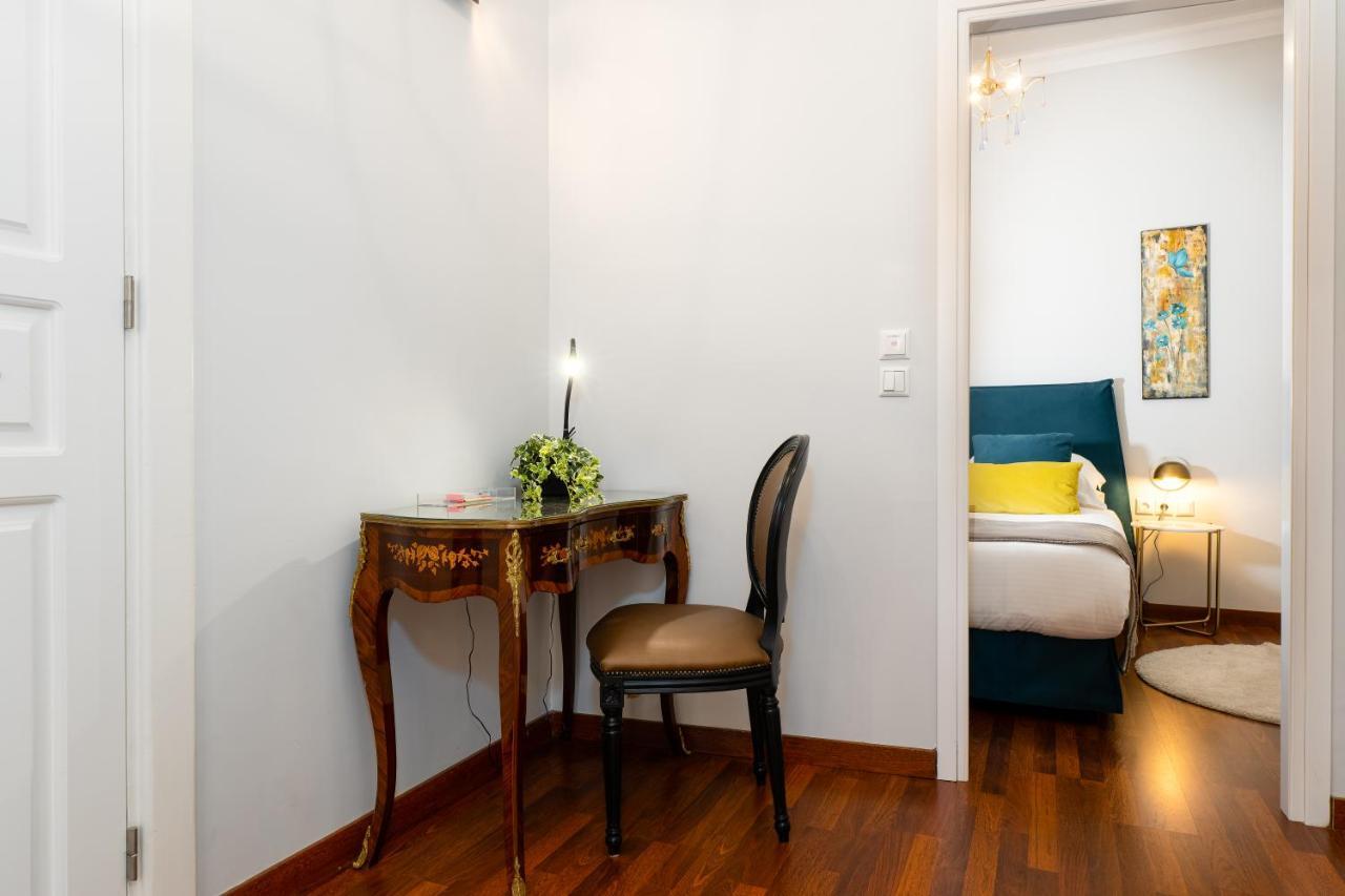 Asty Luxury Apartments Атина Екстериор снимка