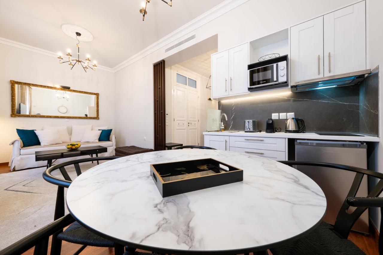 Asty Luxury Apartments Атина Екстериор снимка